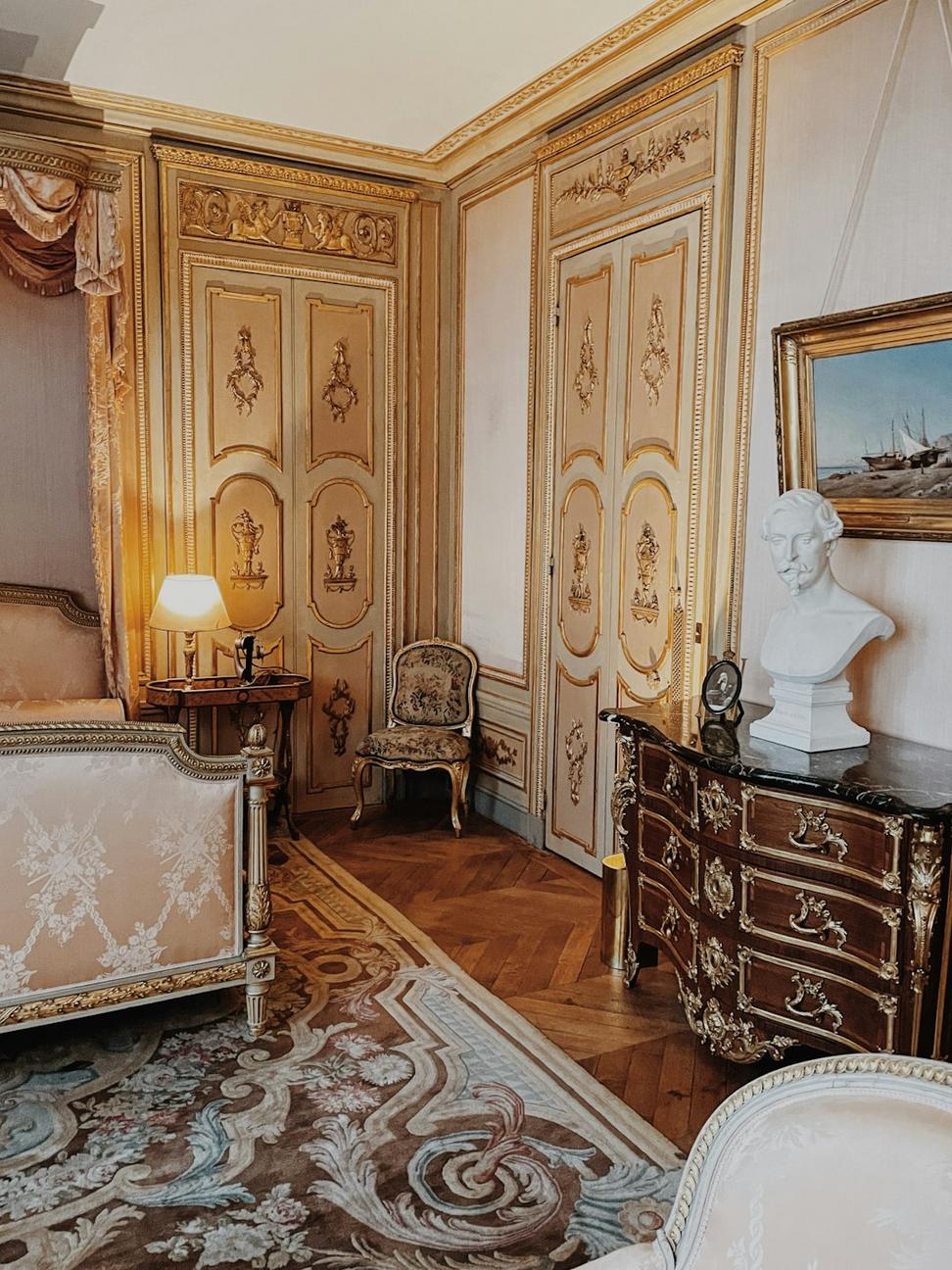 Executive Void Suite