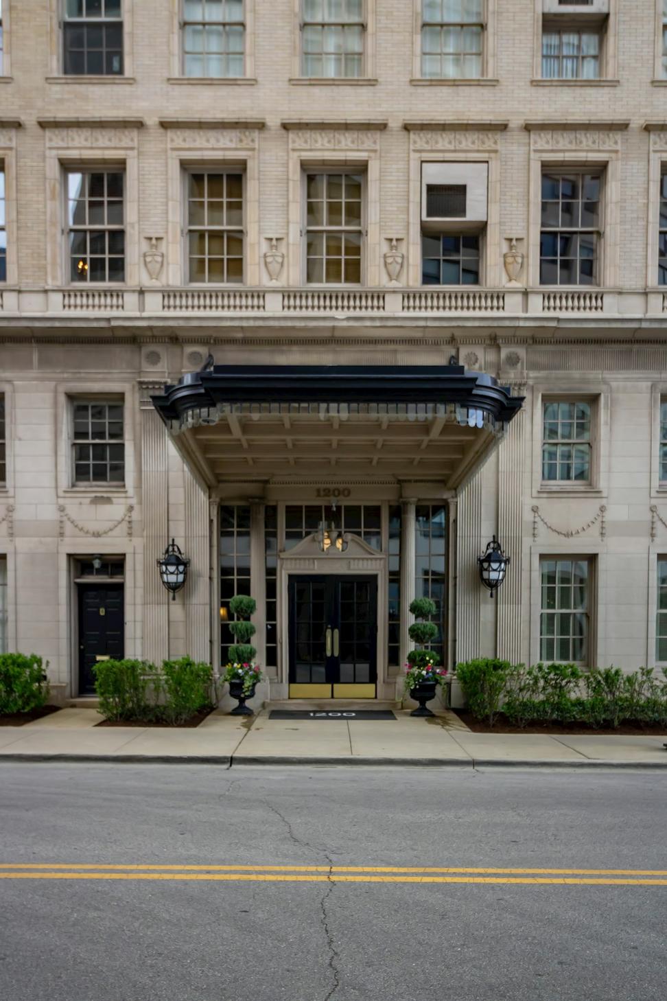 Presidential Flare Penthouse